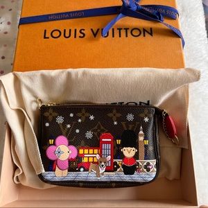 Louis Vuitton Christmas London Britain Mini Pochette